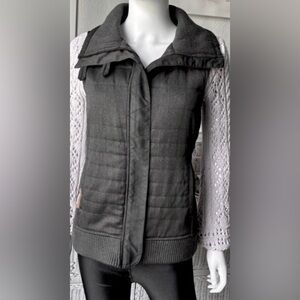 Icebreaker Chelsea Vest Insulated Merino Wool in Charcoal Grey Size XS